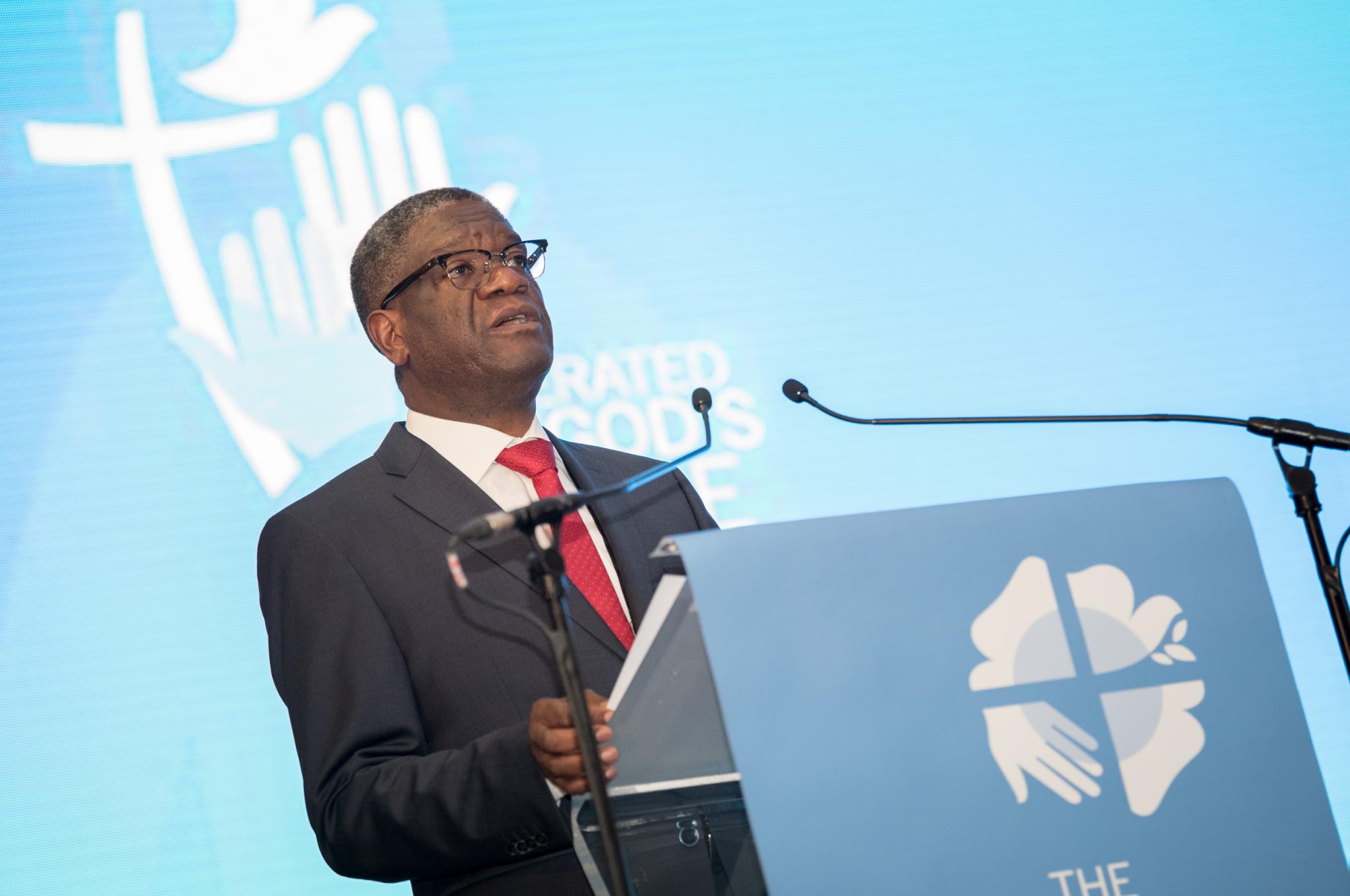 Kongolesischer Arzt Denis Mukwege spricht bei LWB-Vollversammlung zu sexueller Gewalt. Foto: LWB/Albin Hillert
