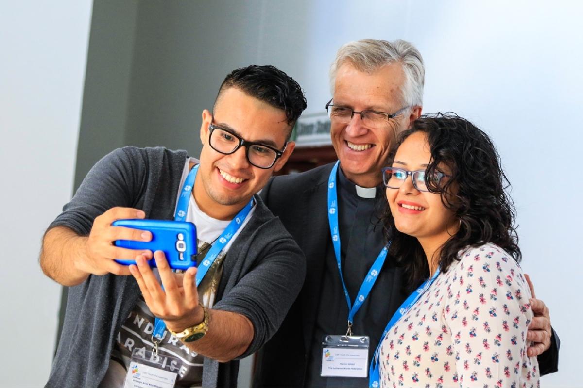 LWF General Secretary with the delegates at Youth Pre-Assembly. Photo: LWF/Johanan Celine Valeriano